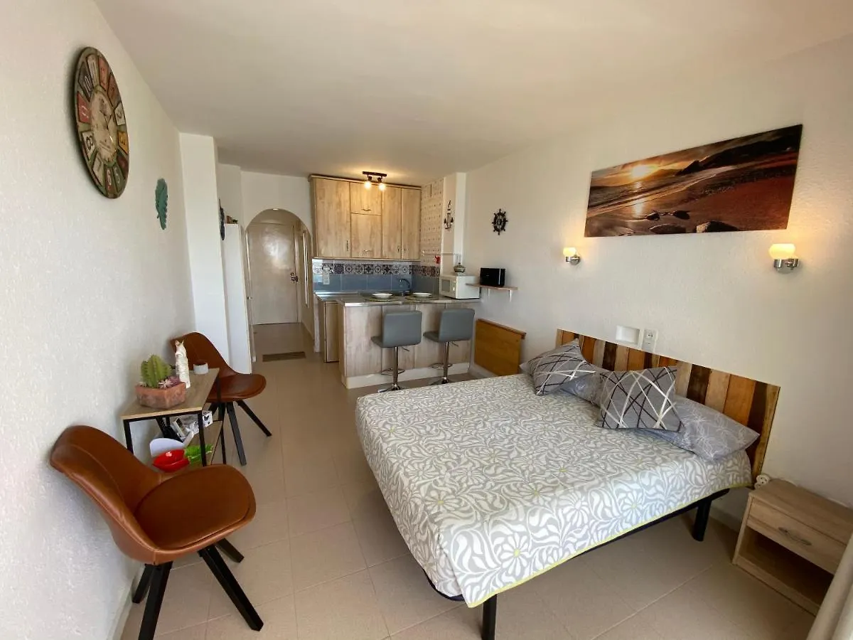Stylish Fuengirola Studio With Panoramic Sea View 0*,  스페인